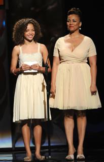 Kim Fields feet photo thumbnail