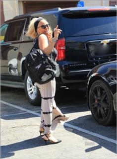 Kim Fields feet photo thumbnail