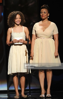 Kim Fields feet photo thumbnail