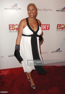 Kim Fields feet photo thumbnail