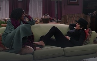 Kim Fields feet photo thumbnail