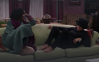 Kim Fields feet photo thumbnail