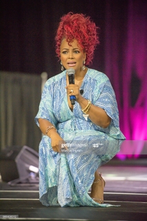 Kim Fields feet photo thumbnail