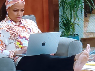 Kim Fields feet photo thumbnail