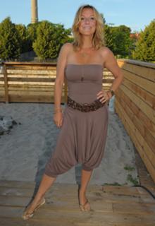 Kim Fisher feet photo thumbnail