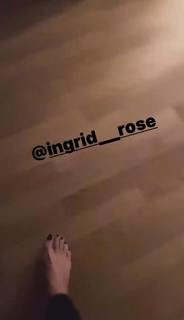 Kim Fisher feet photo thumbnail