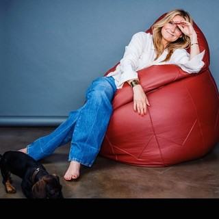 Kim Fisher feet photo thumbnail