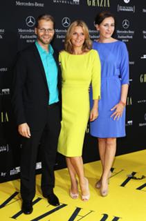 Kim Fisher feet photo thumbnail