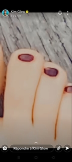 Kim Glow feet photo 1