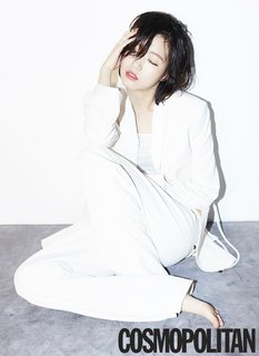 Kim Go-eun feet photo 5
