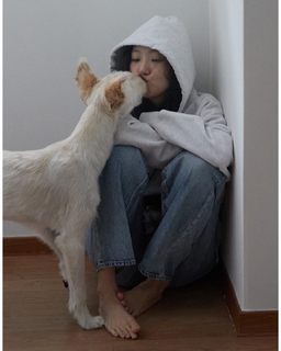 Kim Go-eun feet photo 16