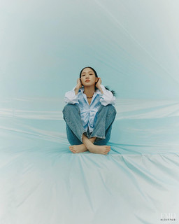 Kim Go-eun feet photo 3