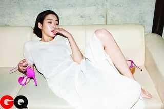 Kim Go-eun feet photo 15