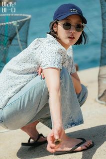 Kim Go-eun feet photo 5