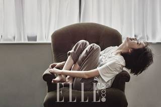 Kim Go-eun feet photo 4