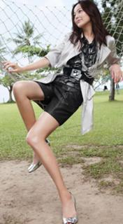 Kim Hee-seon feet photo 3