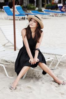 Kim Hee-seon feet photo 10