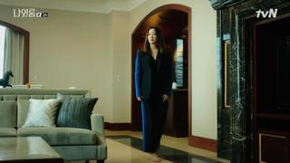 Kim Hee-seon feet photo 17