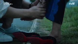 Kim Hee-seon feet photo 13