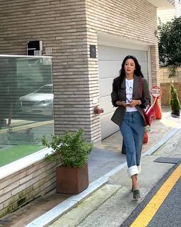 Kim Hee-seon feet photo 6