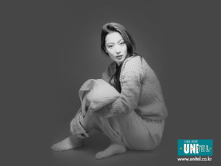 Kim Hee-seon feet photo 18