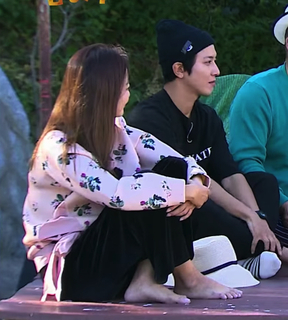Kim Hee-seon feet photo 4
