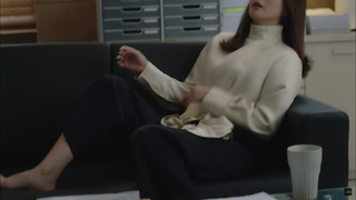 Kim Hee-seon feet photo 18