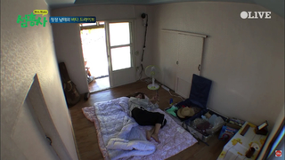 Kim Hee-seon feet photo 5