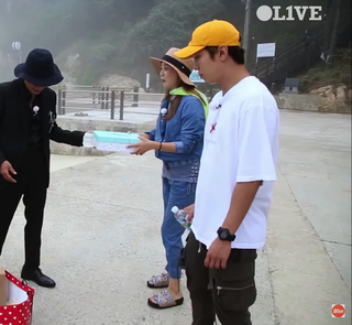 Kim Hee-seon feet photo 9