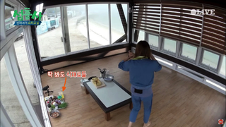 Kim Hee-seon feet photo 11
