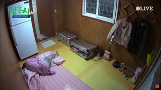 Kim Hee-seon feet photo 5