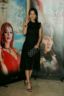 Kim Hee-seon feet photo 18