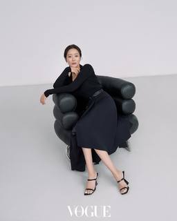 Kim Hee-seon feet photo 1