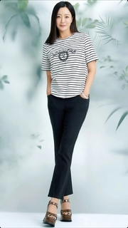 Kim Hee-seon feet photo 3