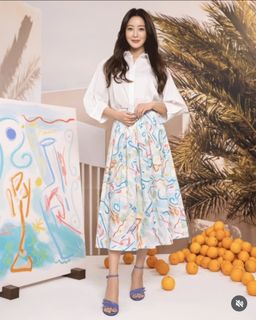 Kim Hee-seon feet photo 2