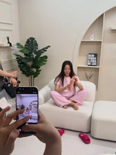 Kim Hee-seon feet photo 2