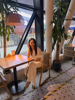 Kim Hee-seon feet photo 3