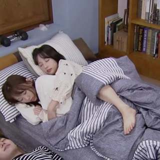 Kim Ji Yeon feet photo thumbnail