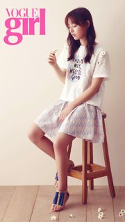 Kim Ji-won feet photo thumbnail