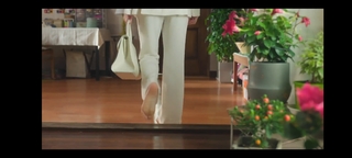 Kim Ji-won feet photo thumbnail