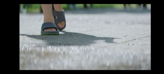 Kim Ji-won feet photo thumbnail