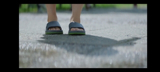 Kim Ji-won feet photo thumbnail