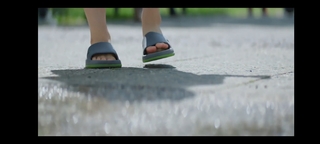 Kim Ji-won feet photo thumbnail