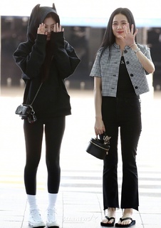 Kim Jisoo feet photo 14