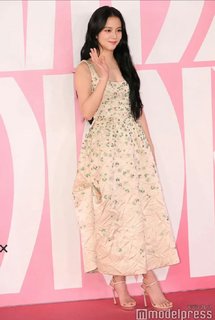 Kim Jisoo feet photo 12