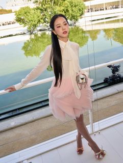 Kim Jisoo feet photo 10
