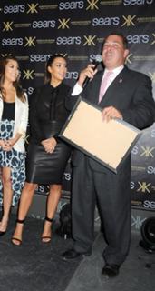 Kim Kardashian feet photo thumbnail