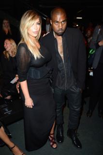 Kim Kardashian feet photo thumbnail