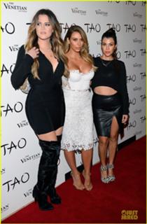 Kim Kardashian feet photo thumbnail