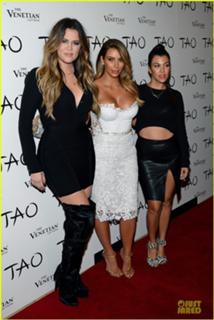 Kim Kardashian feet photo thumbnail